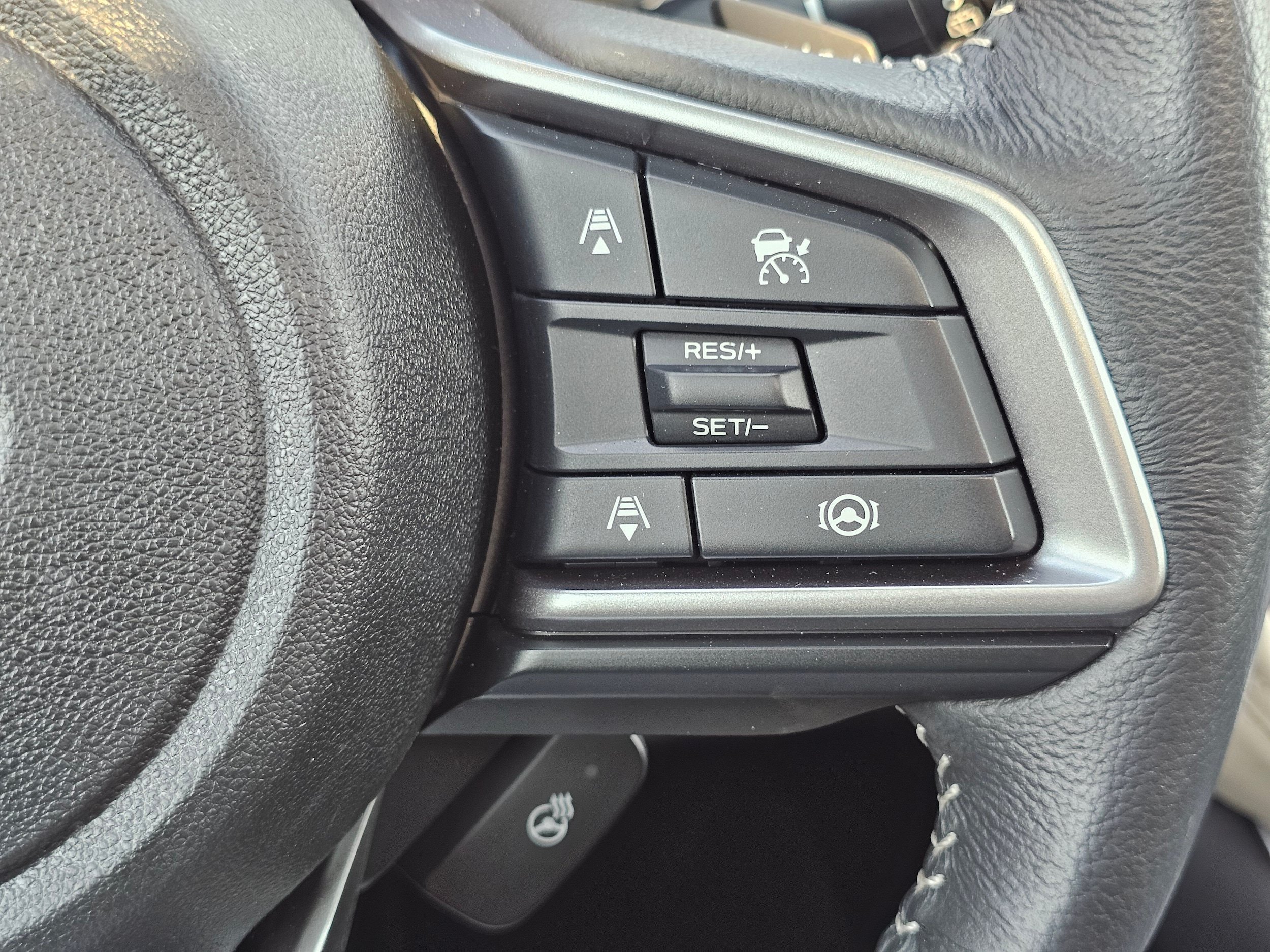 Used 2025 Subaru Outback Limited AWD/4WD image 27