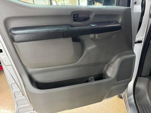 Used 2017 Nissan NV 1500 SV RWD image 14