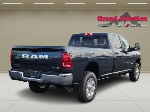 New 2026 RAM 2500 Big Horn AWD/4WD image 5