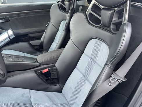 Used 2025 Porsche 718 Cayman GT4 RS image 8