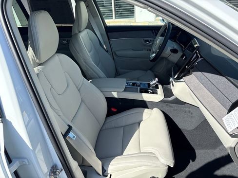 New 2026 Volvo XC90 B6 Ultra w/ Protection Package AWD/4WD image 14