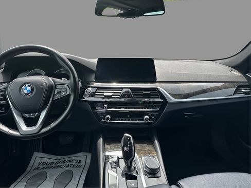 Used 2018 BMW 530i xDrive AWD/4WD image 38