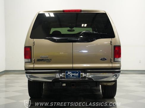 Used 2000 Ford Excursion XLT image 10