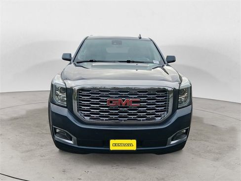 Used 2020 GMC Yukon Denali image 8