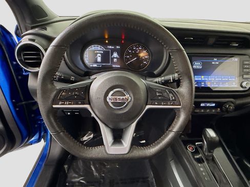 Used 2021 Nissan Kicks SR FWD image 13