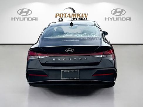 Used 2024 Hyundai Elantra SEL FWD image 6
