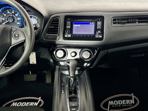 Used 2016 Honda HR-V LX image 22