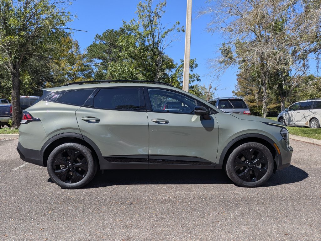 Used 2025 Kia Sportage X-Line w/ Premium Package AWD/4WD image 3