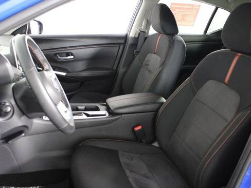 Certified 2025 Nissan Sentra SR FWD image 20