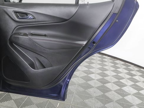 Used 2023 Chevrolet Equinox RS image 40