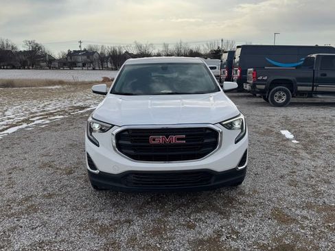 Used 2019 GMC Terrain SLE FWD image 2