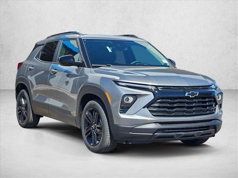 New 2026 Chevrolet TrailBlazer LT w/ Midnight Edition FWD image 7
