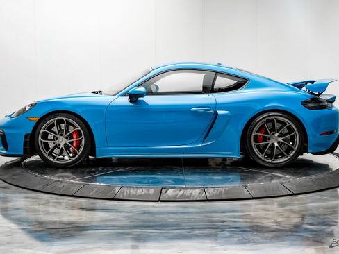 Used 2020 Porsche 718 Cayman GT4 RWD image 6