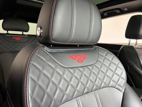 Used 2017 Bentley Bentayga AWD/4WD image 25