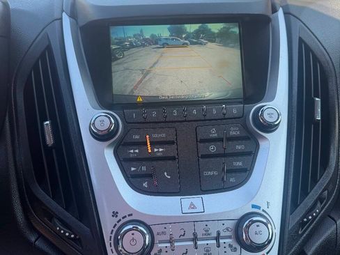 Used 2017 Chevrolet Equinox LT w/ Convenience Package FWD image 22