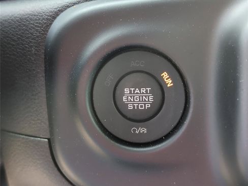 Used 2023 Jeep Gladiator Willys image 21