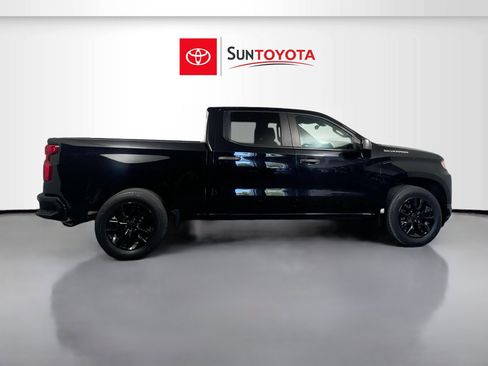 Used 2022 Chevrolet Silverado 1500 Custom RWD image 2