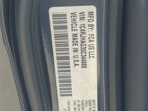 New 2025 Jeep Grand Cherokee Laredo image 35