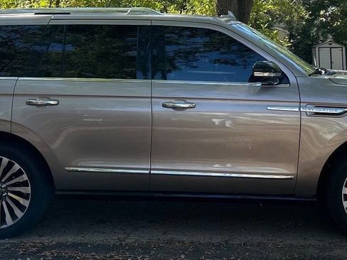 Used 2018 Lincoln Navigator Reserve w/ Technology Package image 7