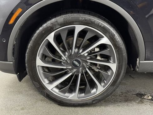 Used 2022 Lincoln Aviator Reserve w/ Equipment Group 201A image 9