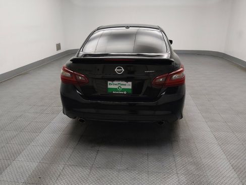 Used 2018 Nissan Altima 2.5 SR w/ SR Midnight Edition image 7