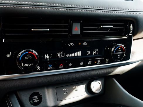 New 2026 Nissan Rogue Platinum image 14