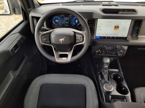 New 2025 Ford Bronco 4-Door AWD/4WD image 14