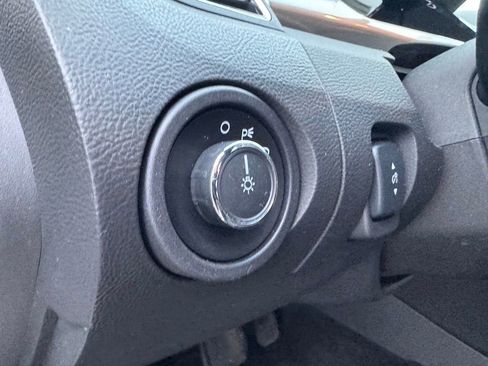 Used 2017 Ford Taurus SEL w/ Equipment Group 201A image 14