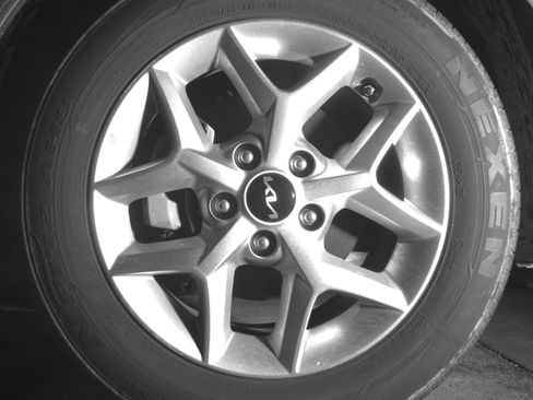 Used 2025 Kia Soul LX w/ LX Technology Package image 12