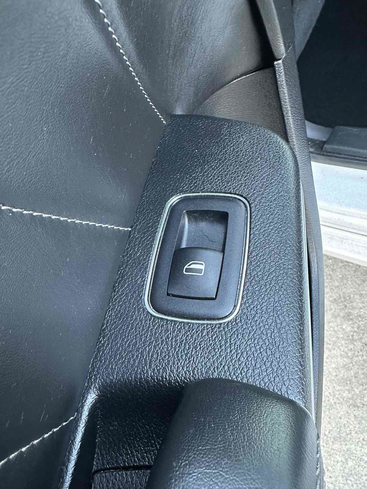 Used 2022 Dodge Charger SXT w/ Plus Group RWD image 39