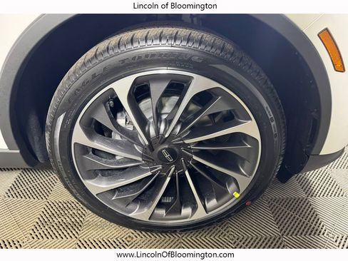 New 2026 Lincoln Aviator Reserve AWD/4WD image 12