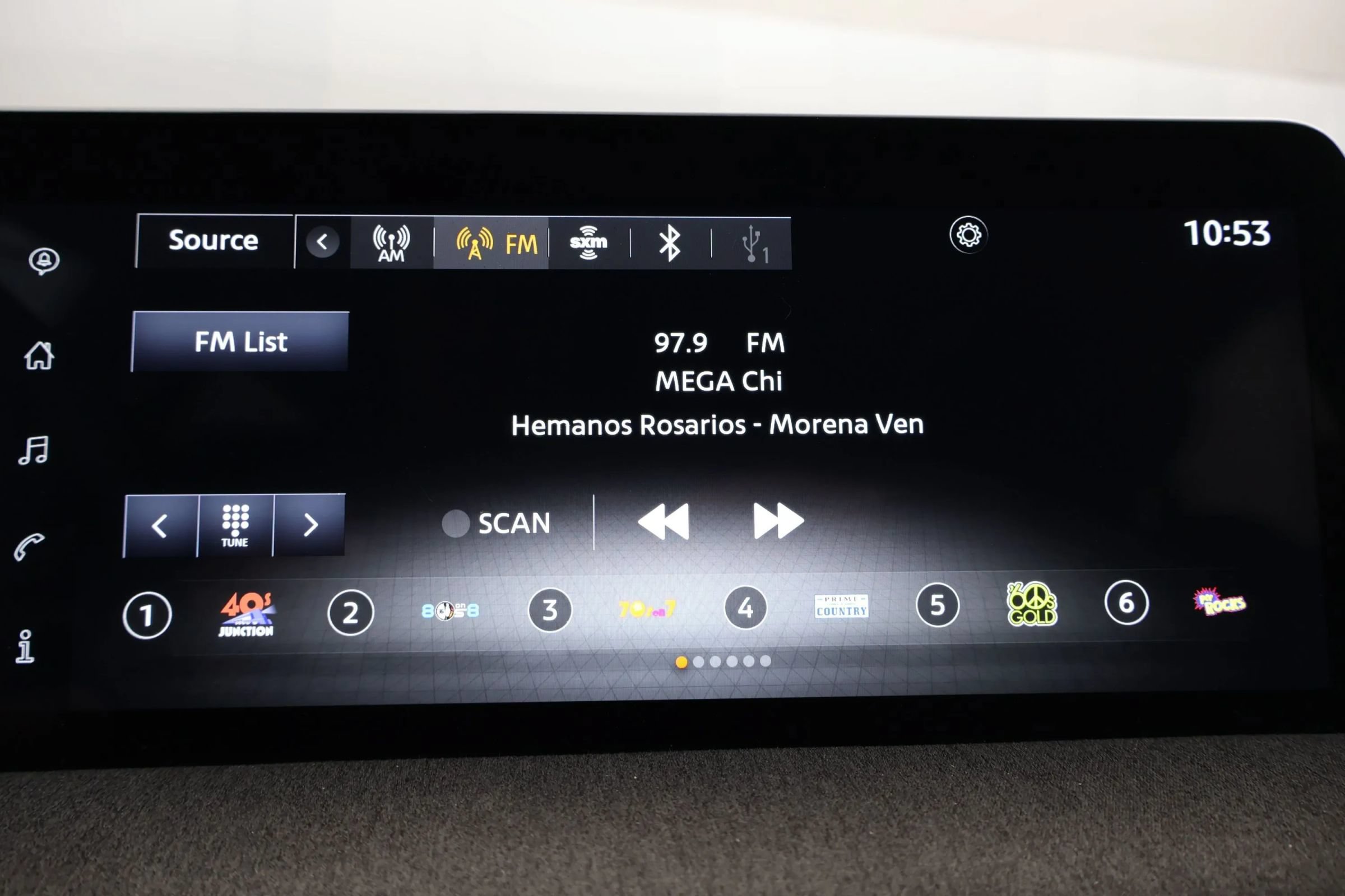 Used 2025 Nissan Kicks SV FWD image 28
