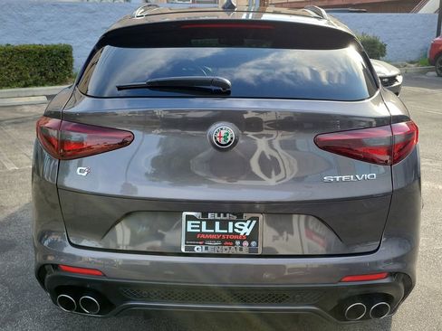 Used 2022 Alfa Romeo Stelvio Quadrifoglio w/ Active Assist Plus Package AWD/4WD image 31