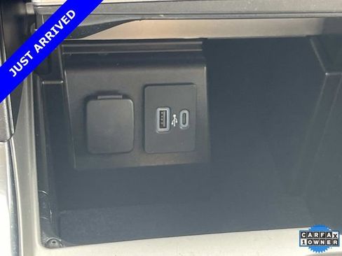 Used 2021 Ford Explorer Limited w/ Equipment Group 301A RWD image 38