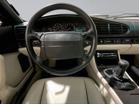 Used 1989 Porsche 944 S2 image 8