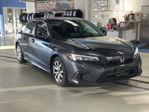 Used 2023 Honda Civic LX image 3