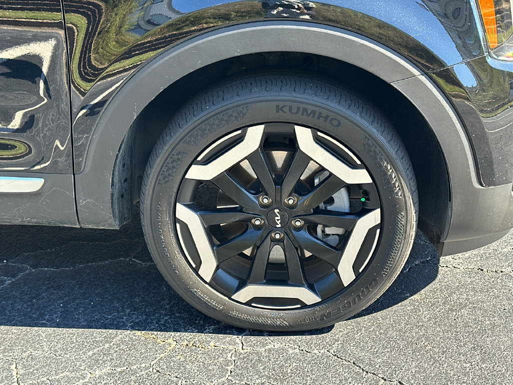 Certified 2025 Kia Telluride S FWD image 12