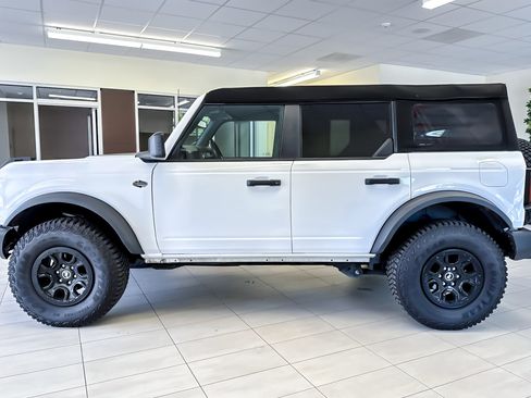 Certified 2023 Ford Bronco Wildtrak AWD/4WD image 7