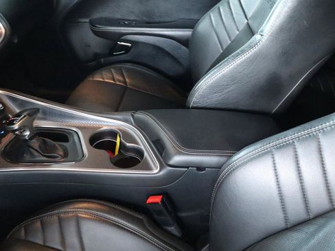 Used 2016 Dodge Challenger SRT Hellcat RWD image 17