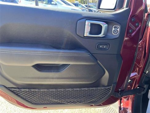 Used 2022 Jeep Wrangler Unlimited Sahara w/ Cold Weather Group image 21