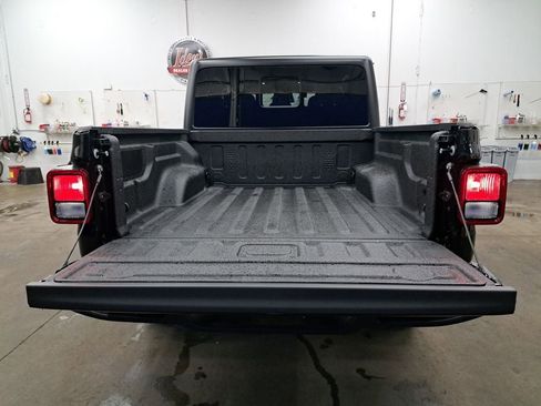 New 2026 Jeep Gladiator Sport image 28