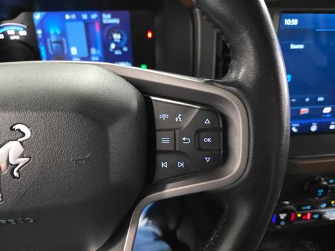 Used 2024 Ford Bronco Outer Banks image 16