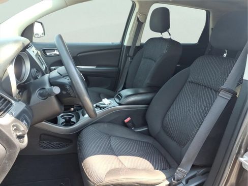Used 2016 Dodge Journey SE w/ Flexible Seating Group FWD image 18