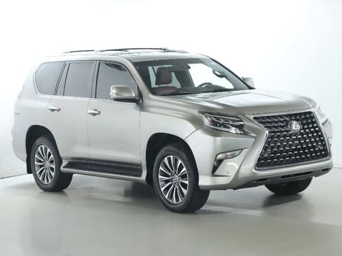 Used 2021 Lexus GX 460 Luxury w/ Accessory Package AWD/4WD image 9