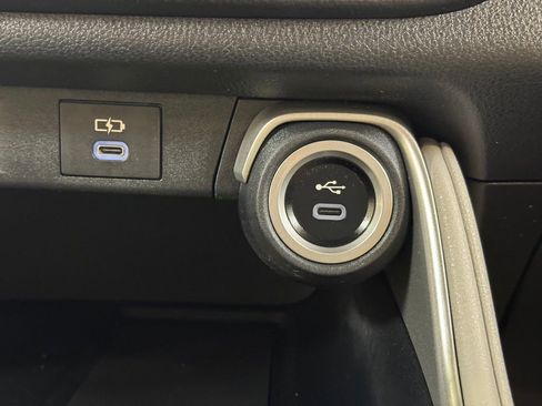 Used 2024 Toyota Grand Highlander XLE image 40