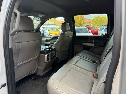 Used 2019 Ford F150 Lariat w/ Equipment Group 502A Luxury image 21