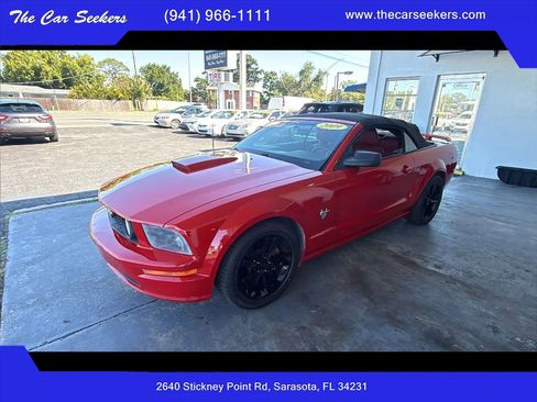 Used 2009 Ford Mustang GT Premium RWD image 4