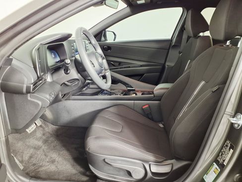 Certified 2026 Hyundai Elantra SEL Sport Premium FWD image 17