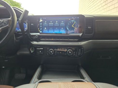Used 2024 Chevrolet Silverado 2500 High Country w/ Technology Package AWD/4WD image 37