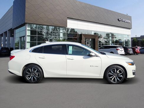 Used 2024 Chevrolet Malibu RS image 4